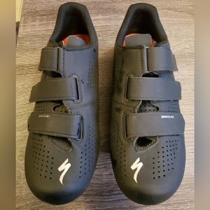 Specialized clipless cycling shoes Sz 8